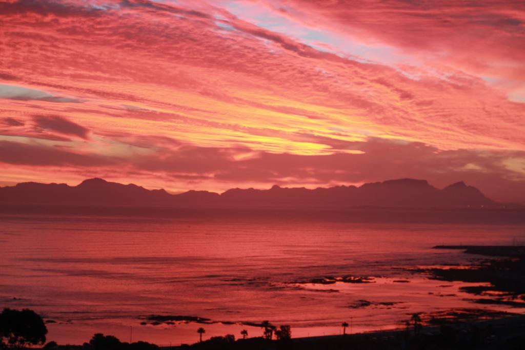 Merci Pere Gordons Bay Bagian luar foto