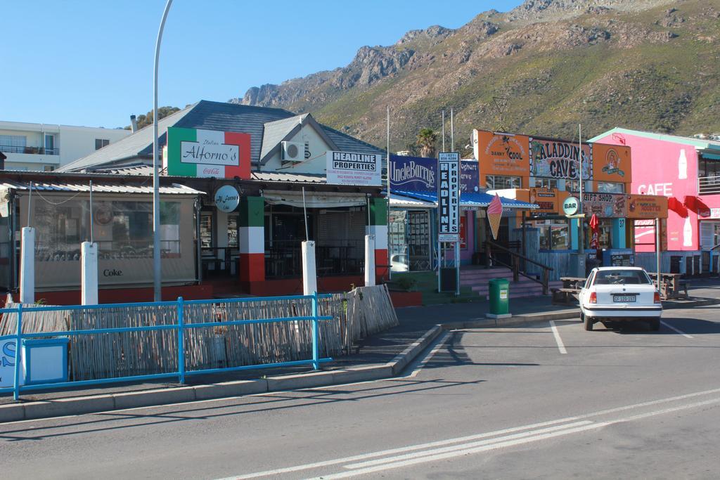 Merci Pere Gordons Bay Bagian luar foto
